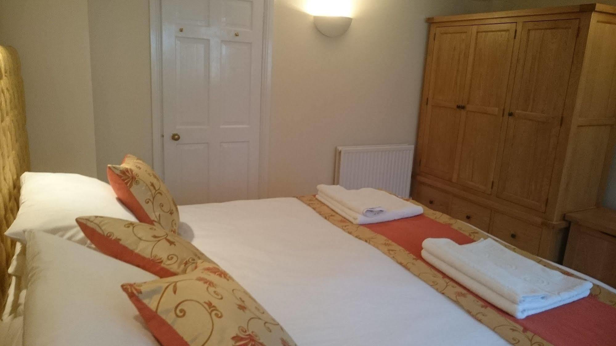 Mayville House Apartment Cheltenham Esterno foto