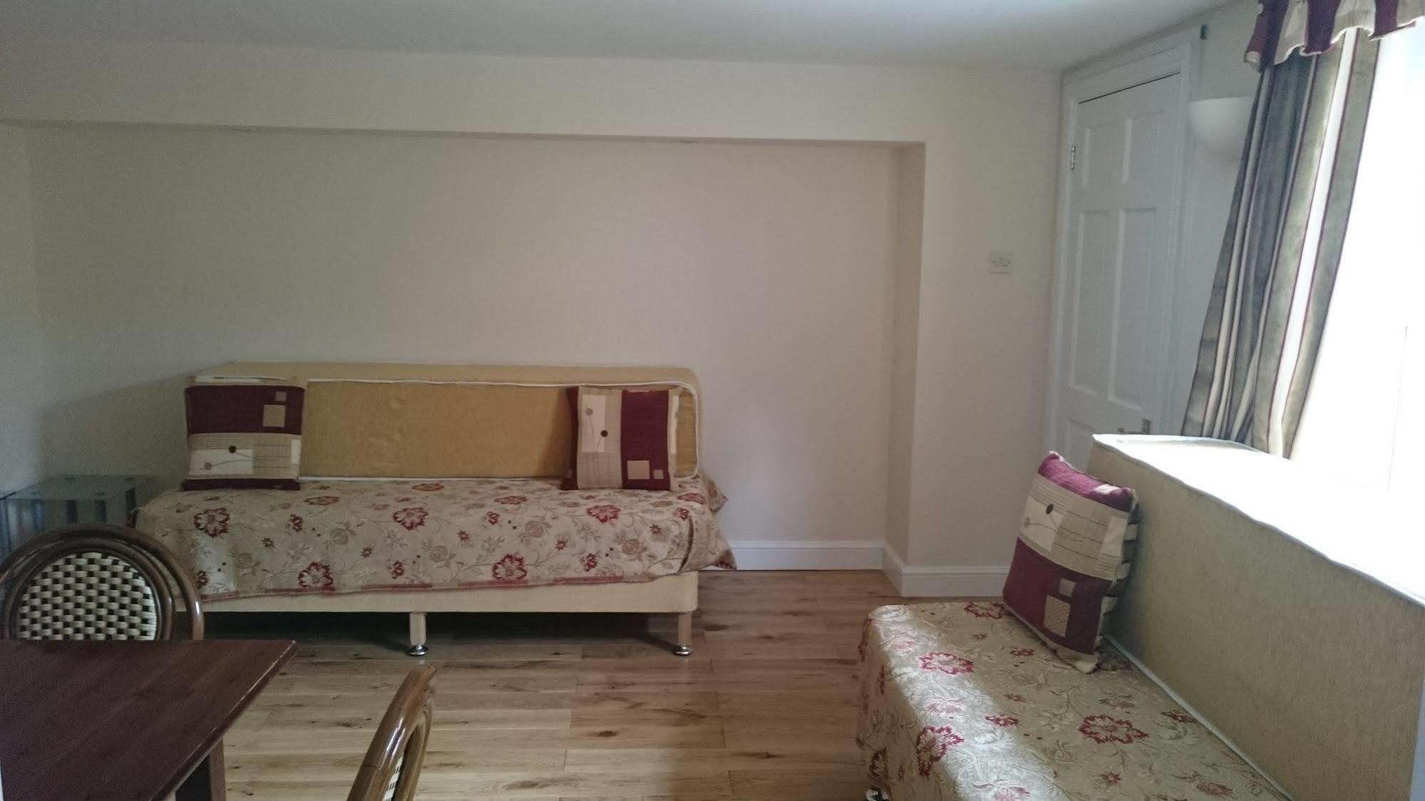 Mayville House Apartment Cheltenham Esterno foto